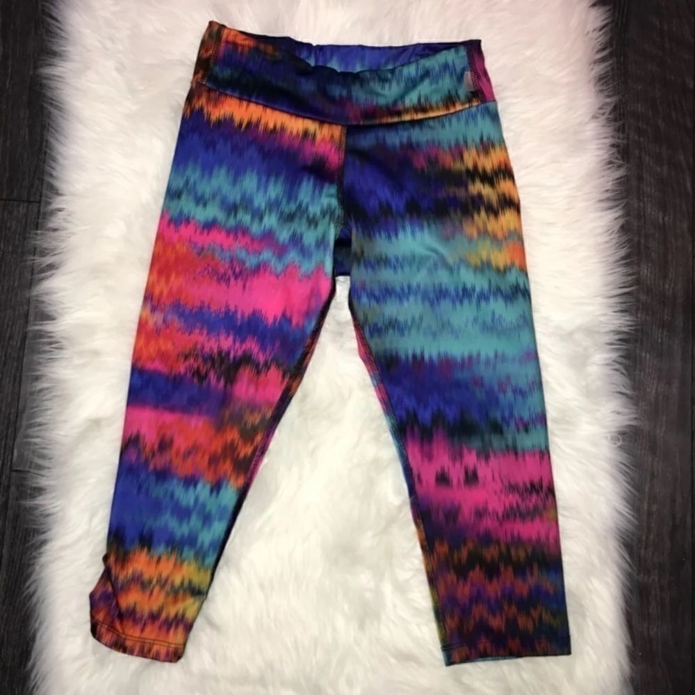 KOS USA medium colorful stretchy capri leggings